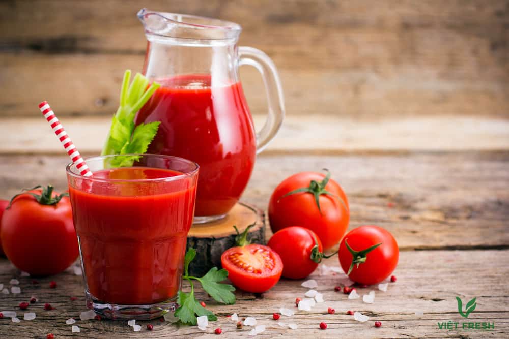 Lý do nên uống nước ép cà chua