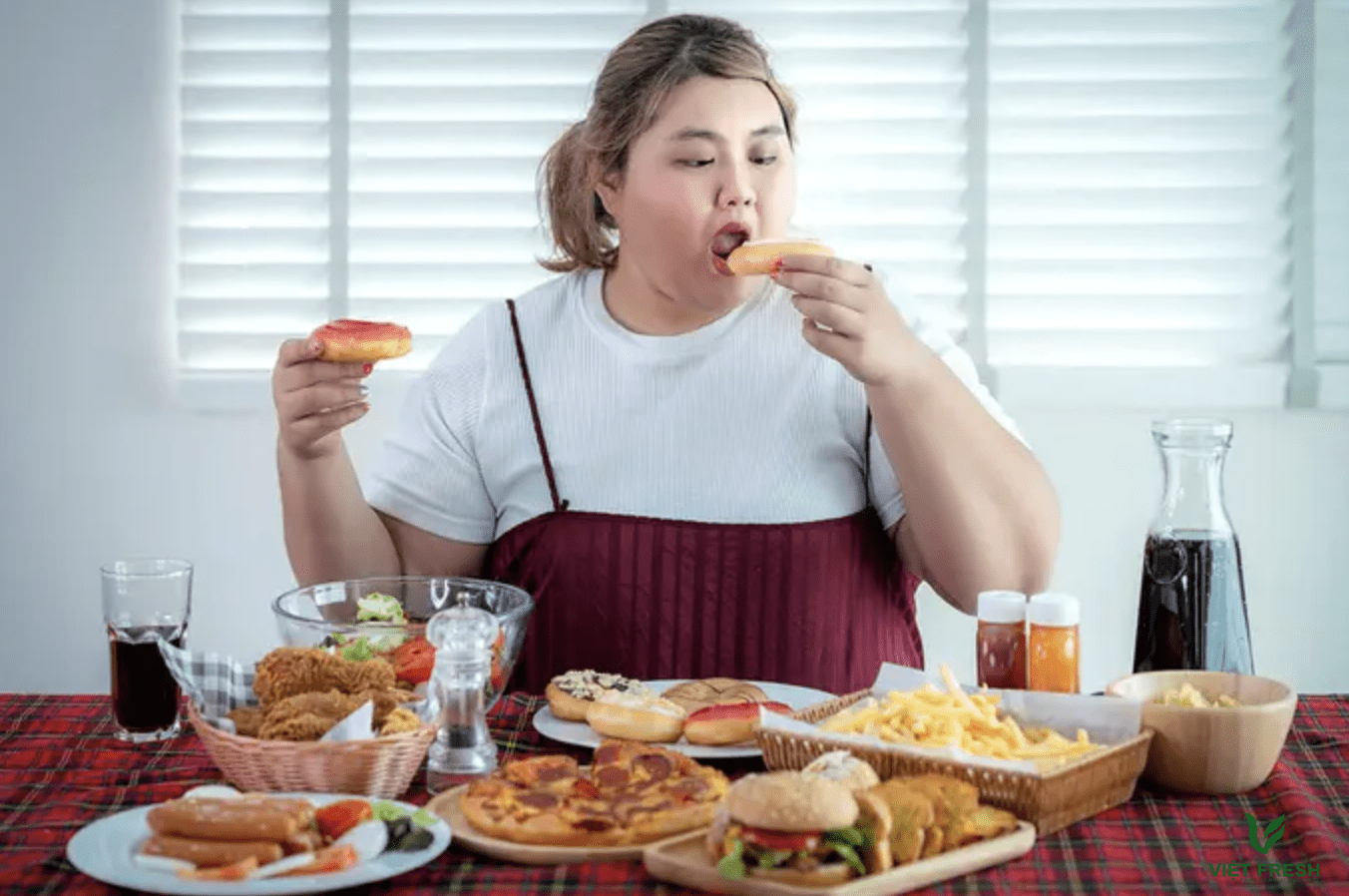Bệnh nhân béo phì không nên ăn chôm chôm